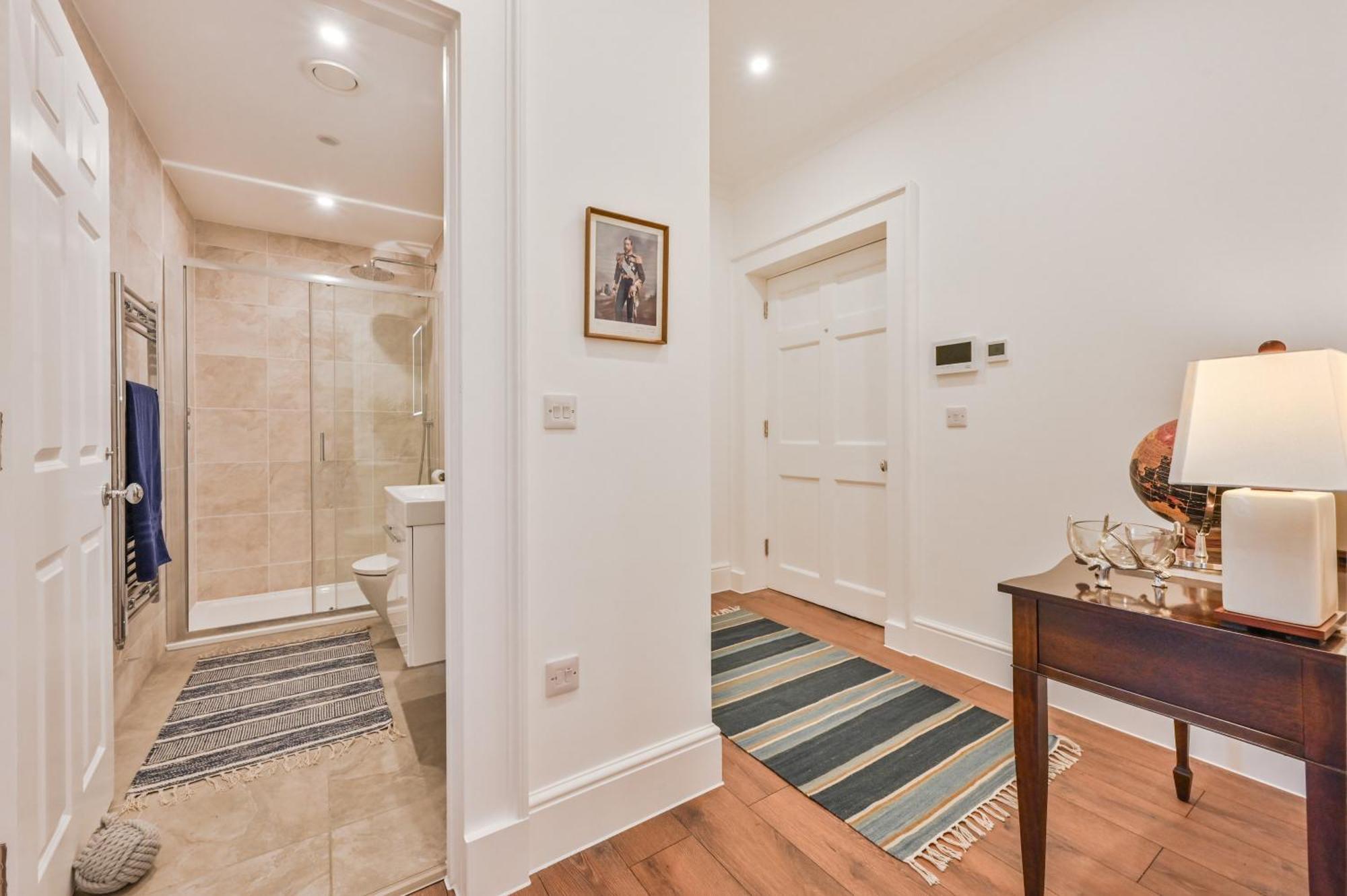 9 Admiralty House Stunning Luxury Apartment With Free Parking พลีมัธ ภายนอก รูปภาพ